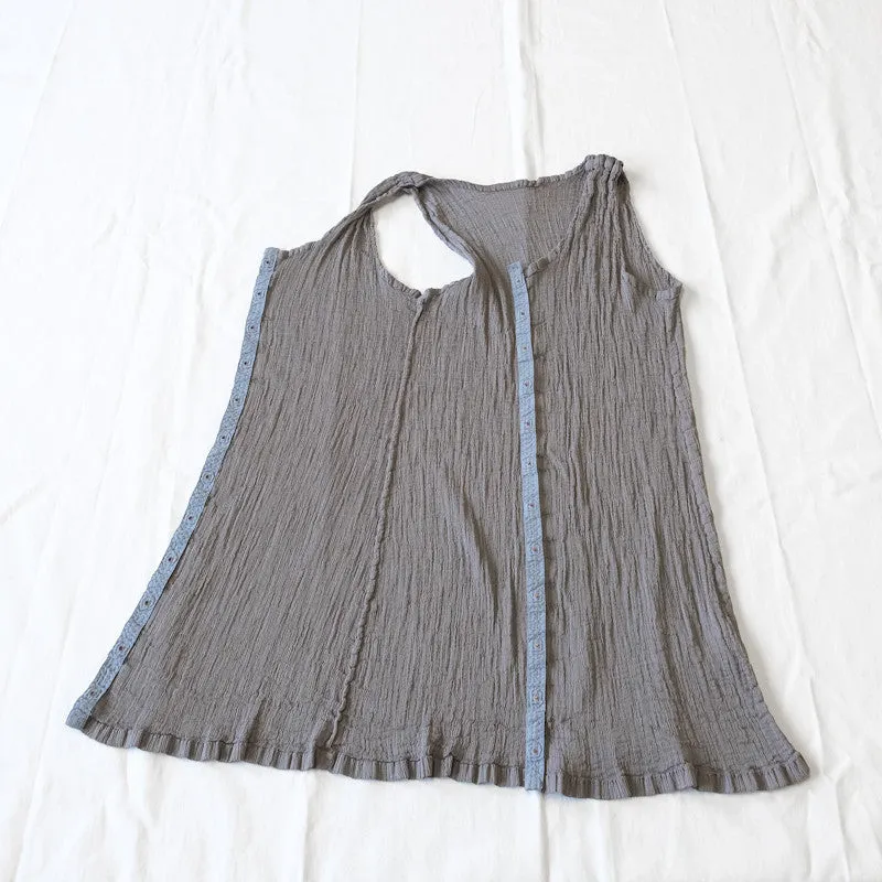 adjustable sleeveless blouse