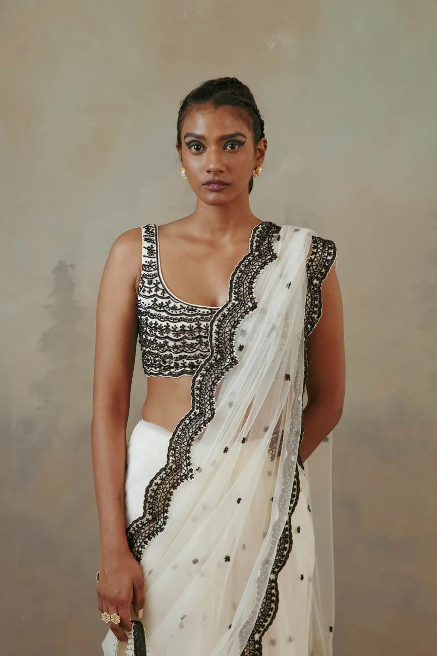 Ebony And Ivory Scalloped Saree