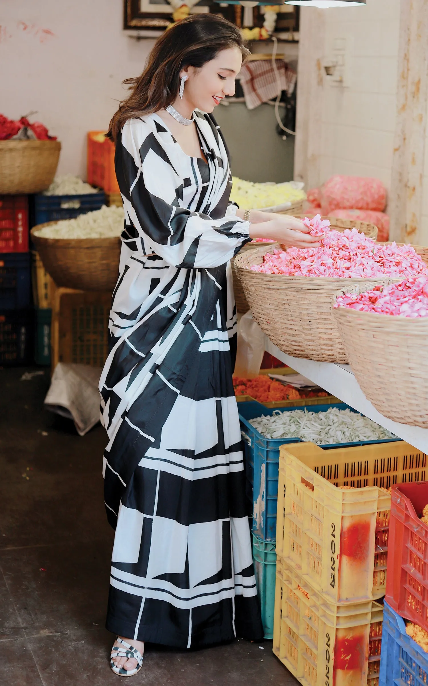 Geometric Printed Saree With A Belt