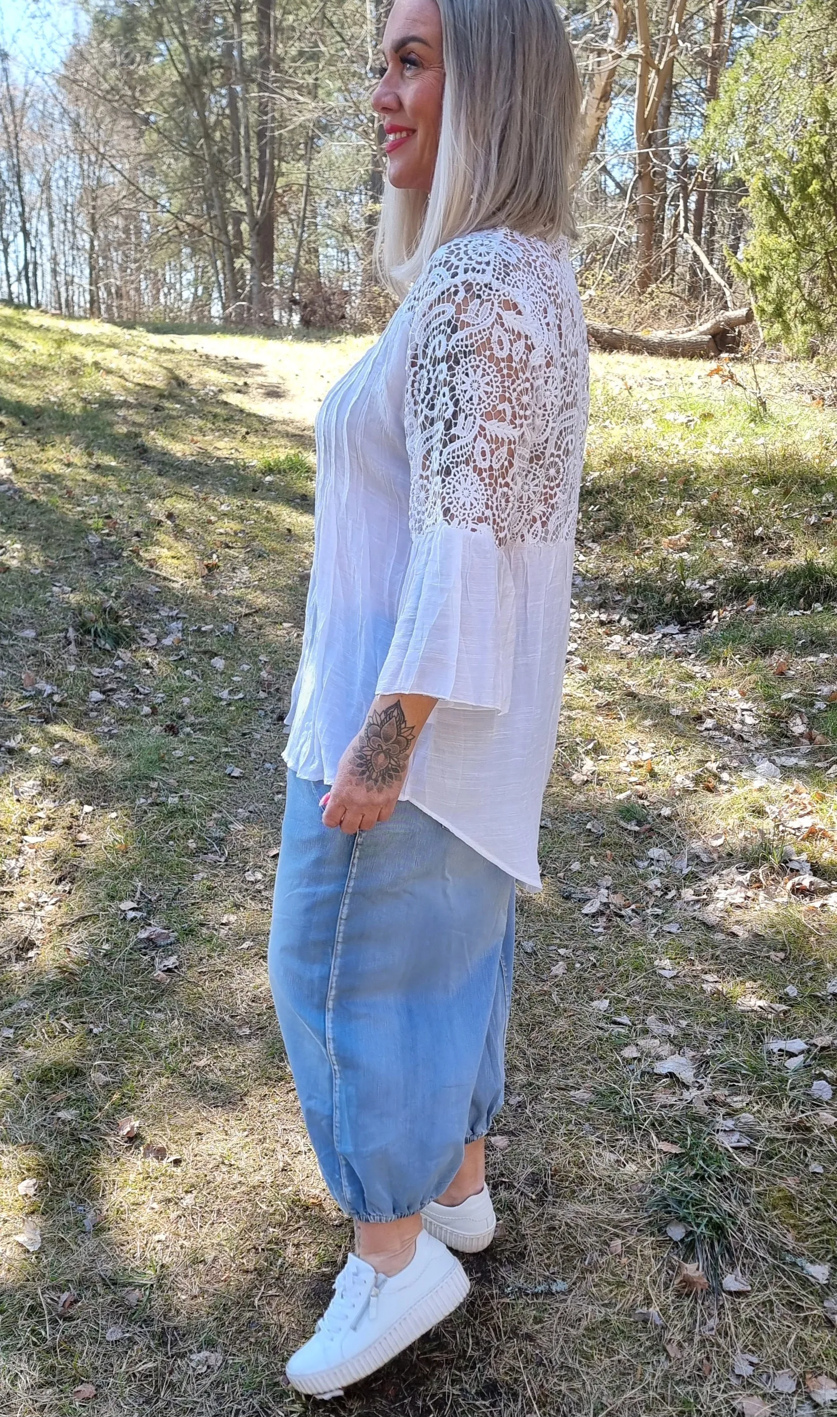 Maiken Lace Blouse White