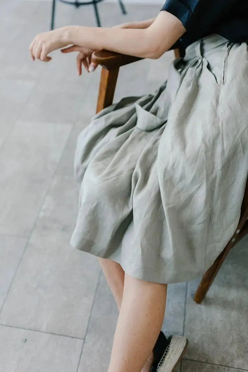 Pleaded Linen Skirt by Soelis