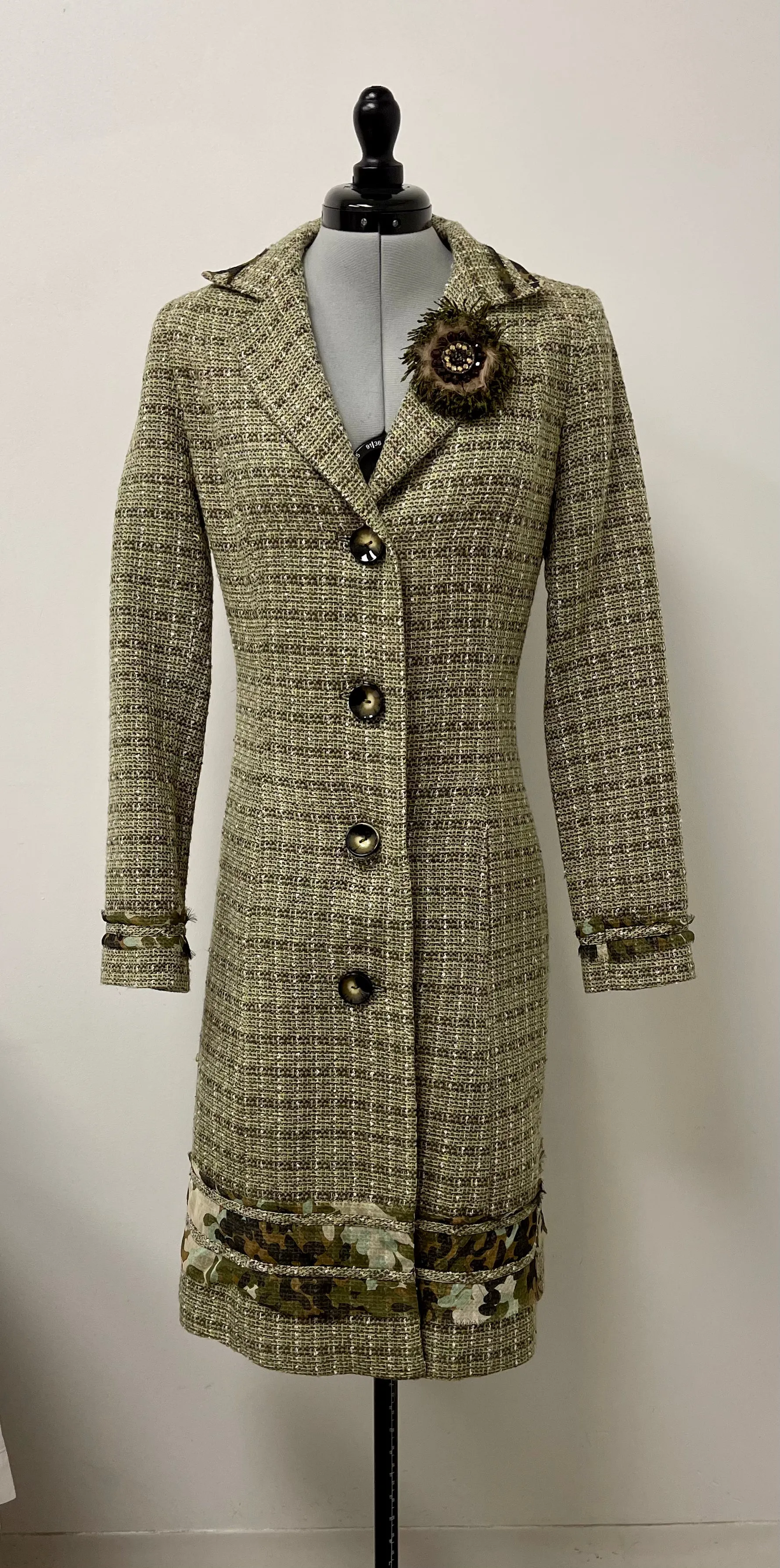 Women’s Citrine Long Sleeve Coat, Size 4